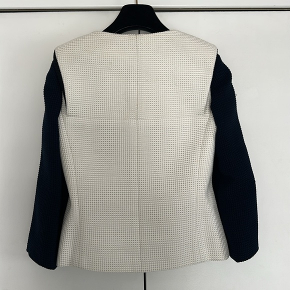 Chanel Cream and Navy Women's Jacket - Picture 6 of 9